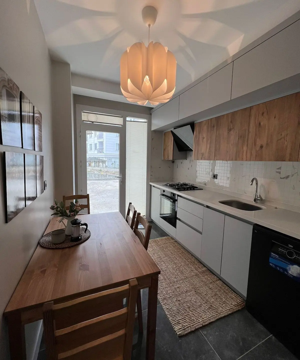 Modern kitchen